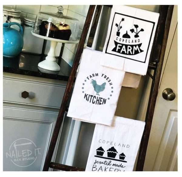 TM103 Pair of Tea Towels