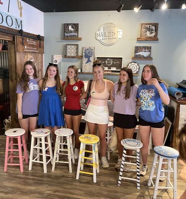 Debutante paint your stool 7/30